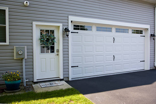 24/7 Emergency Garage Door Panel Replacement experts in Franklin County County, PA